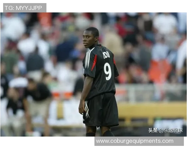 逃亡美国足球明星的传奇故事与背后的秘密人生揭秘 逃亡美国足球明星的传奇故事与背后的秘密人生揭秘